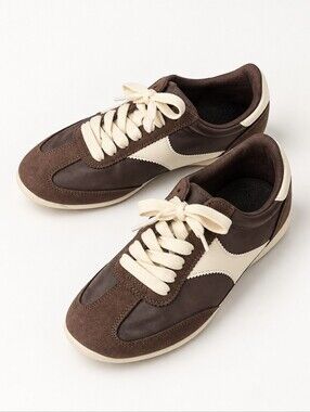 EUC Like New Universal Thread Women’s Retro Sport Trainer Sneakers Brown 7.5